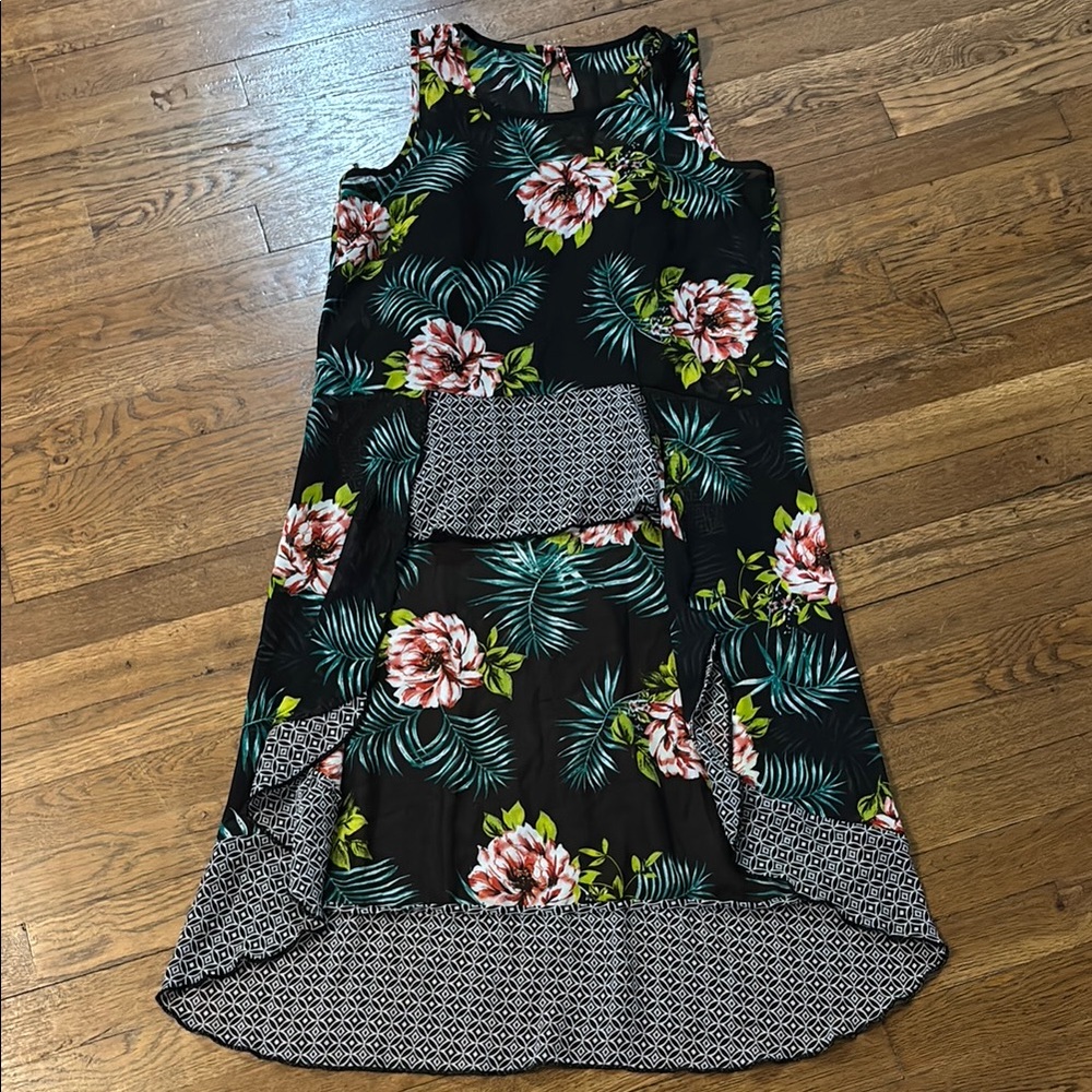 Floral Sleeveless Girl’s Dress / Coverup with Multiple Pattens, Great Condition!